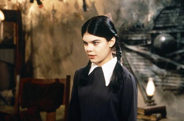 Nicole Fugere ในบท Wednesday Addams จาก The New Addams Family ค.ศ. 1998-1999 (พ.ศ. 2541-2542)