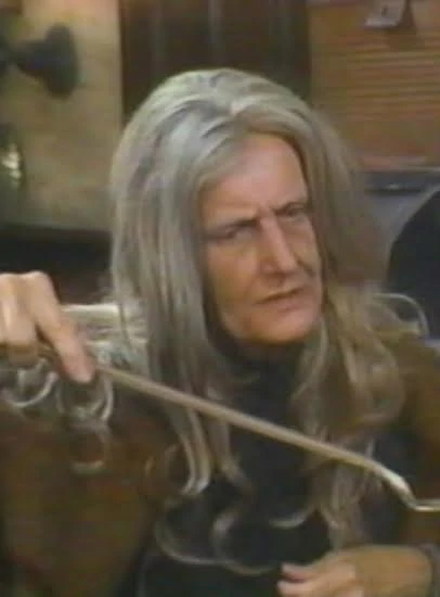 Marie Blake ในบท Grandmama จากหนัง ภาพยนตร์ Halloween with the Addams Family ค.ศ. 1977 (พ.ศ. 2520)